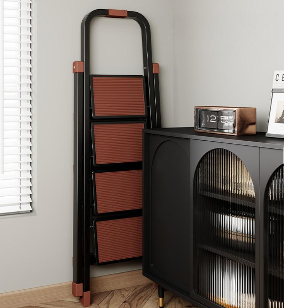 Heavy Duty 4-Step Folding Ladder
